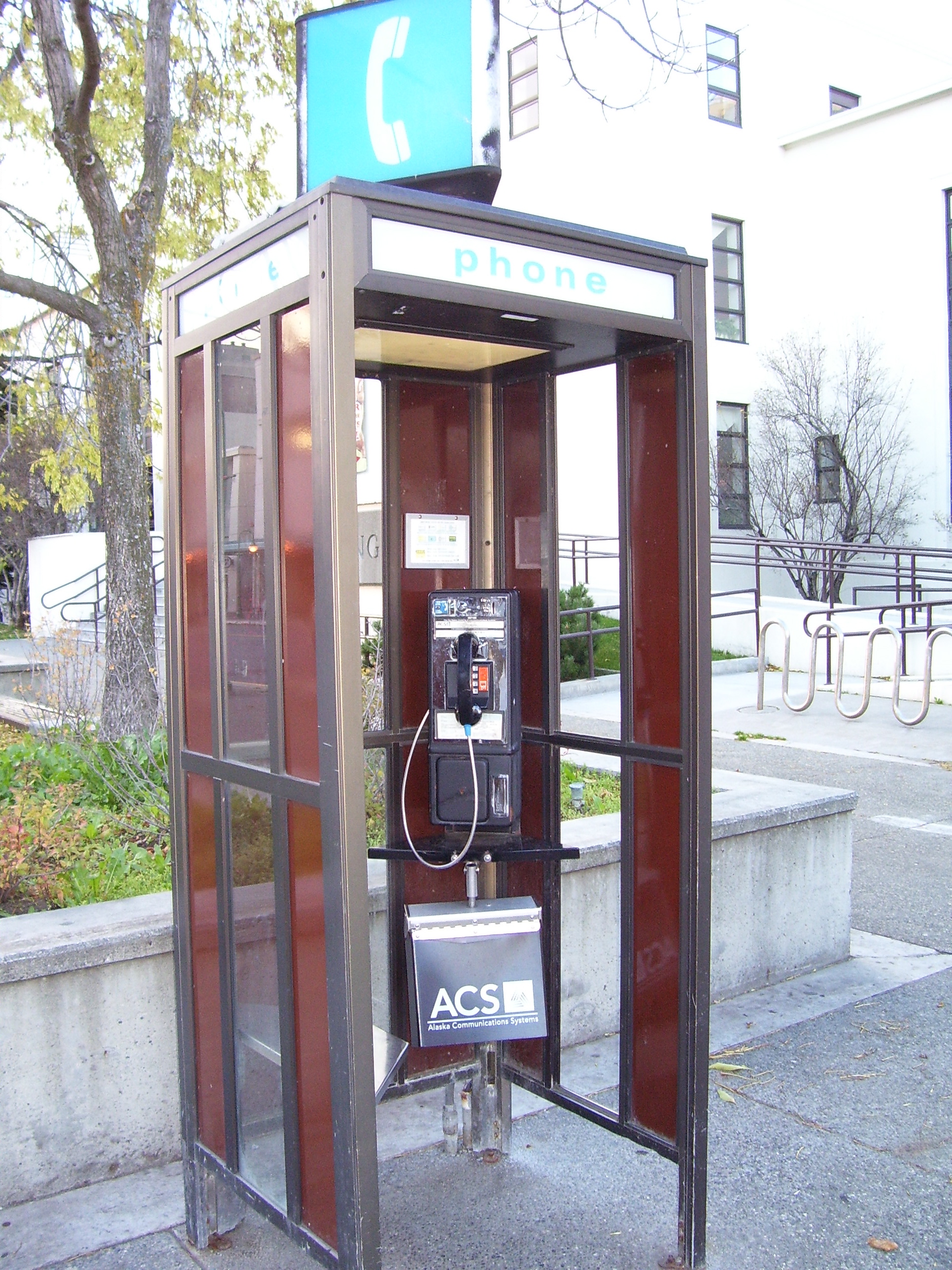 Phone_booth_Anchorage_2006